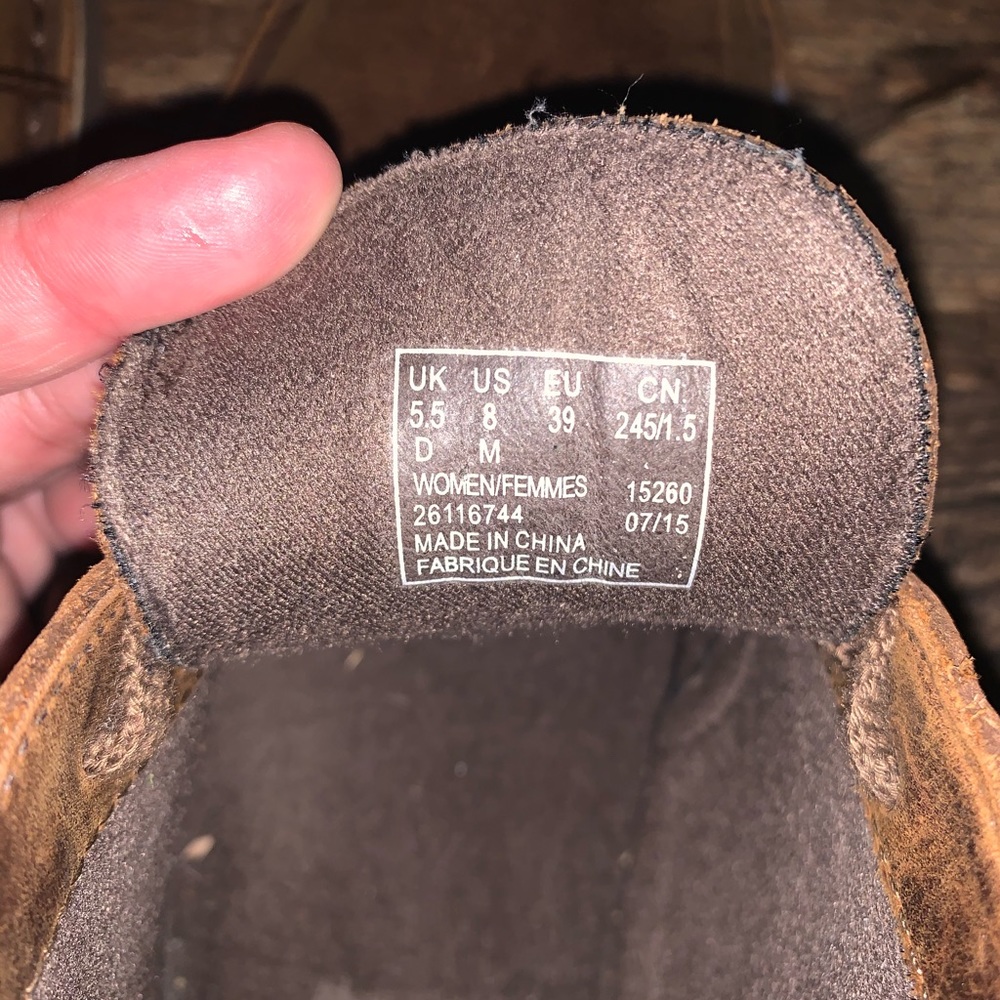 Clark’s boots - Picture 4 of 7